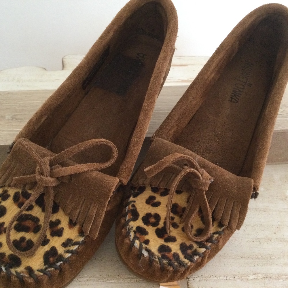 Minnetonka Leopard Suede Moc Kilty Moccasins Size 8.5 Brown, EUC